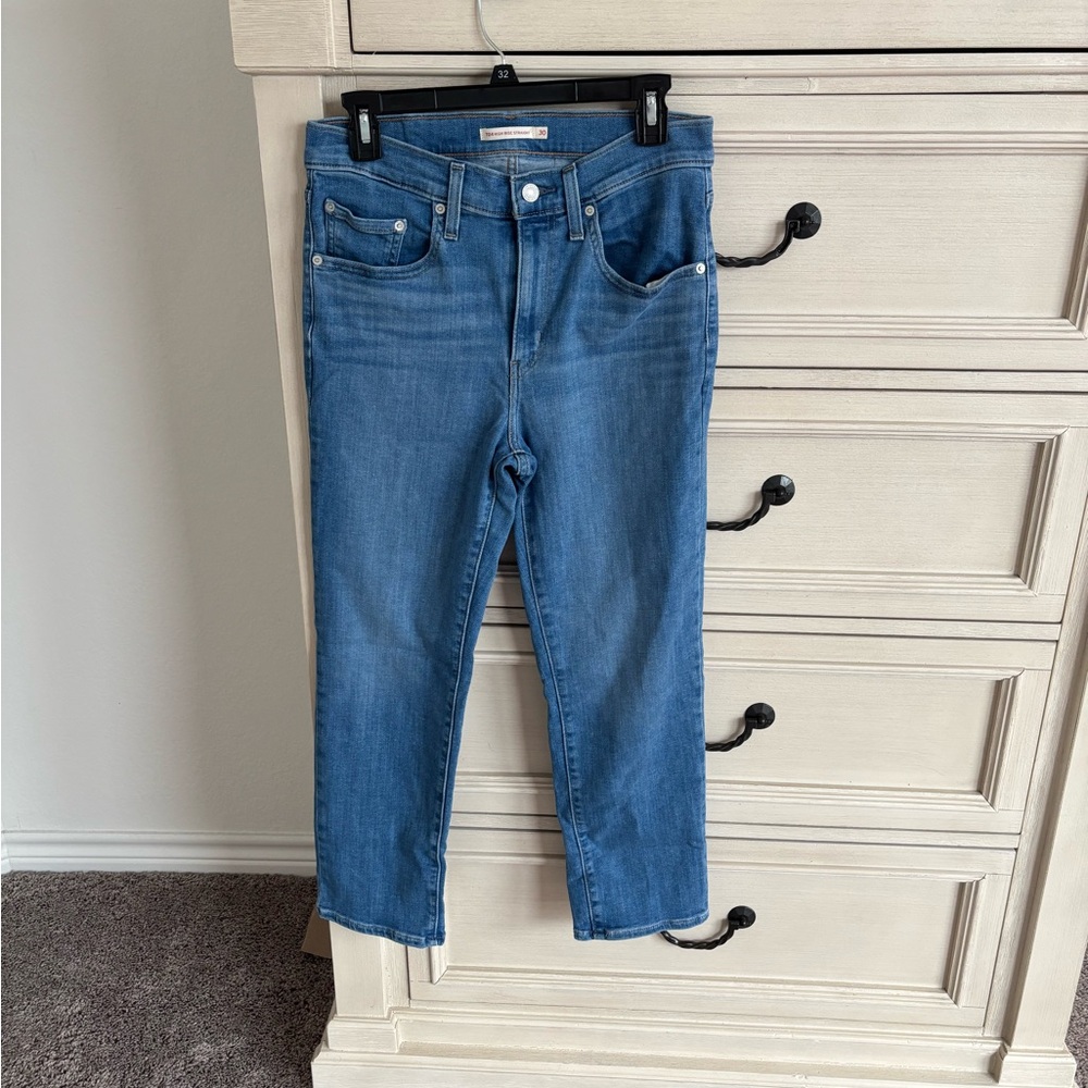 Levi’s ankle cropped Jeans